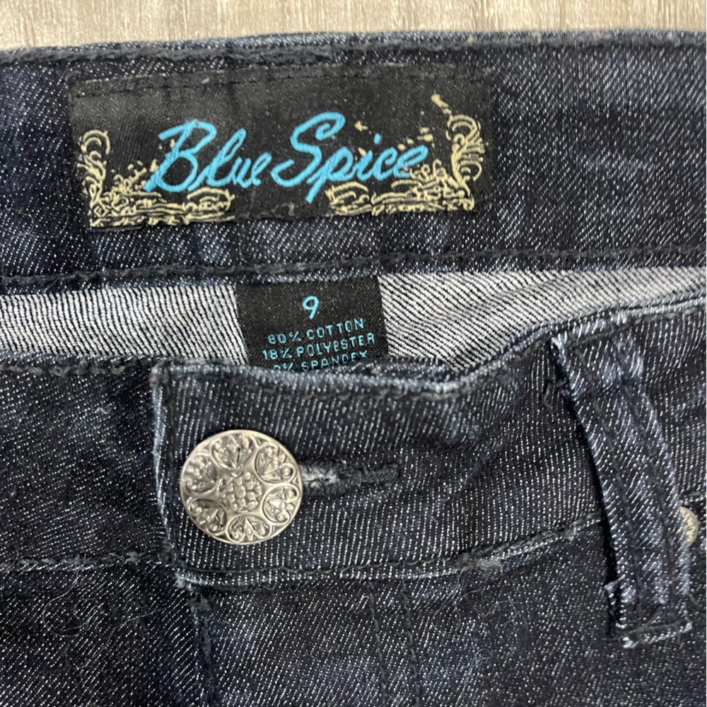 Jeans - Picture 2 of 3